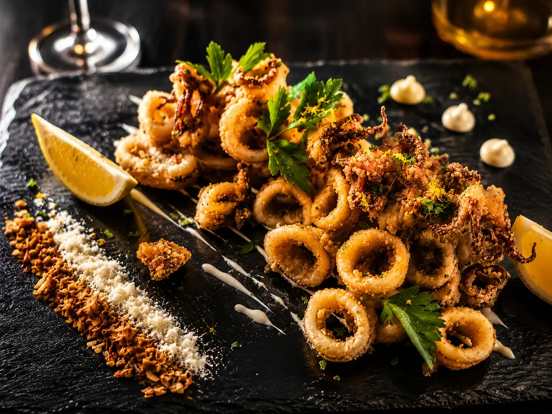 Calamars a l'andalusa amb maionesa de llima