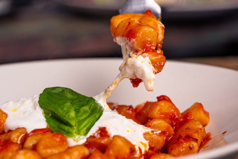 Pasta fresca con albahaca